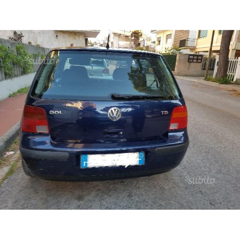 VOLKSWAGEN Golf 4ª serie - 2000