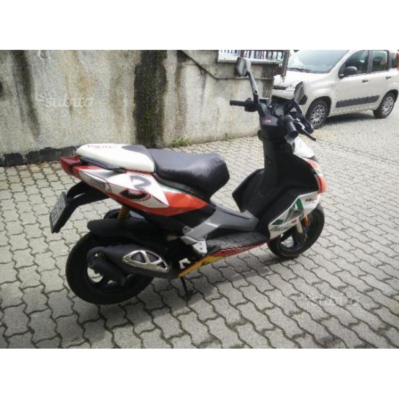 Aprilia SR 50 - 2011