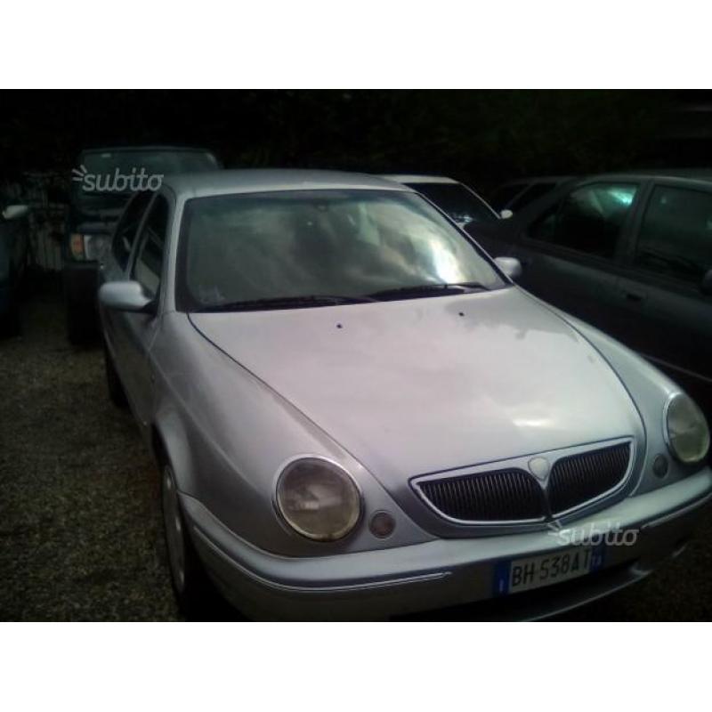 Lancia Lybra berlina 1.9 JTD 105 CV