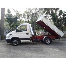 Iveco daily 35C17 con gru e ribaltabile