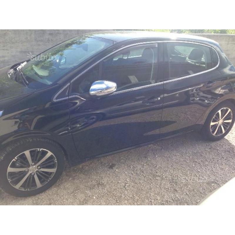 PEUGEOT 208- 1.6 blueHDI- 2016