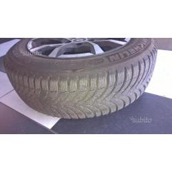 N.4 gomme termiche alpine a 4 215/60 r 17 + cerchi