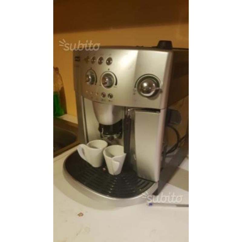 Macchina del caffè De Longhi