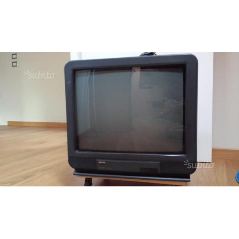 Televisore con frequenza analogica SANYO stereo