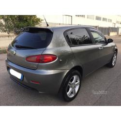 Alfa Romeo 147 perfetta 1.9 diesel 5 porte-2006