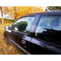 Renault Clio 1.2 benzina del 2001 colore nero