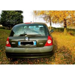 Renault Clio 1.2 benzina del 2001 colore nero