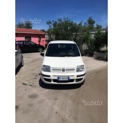 Fiat Panda unico proprietario 80 mila km certifica