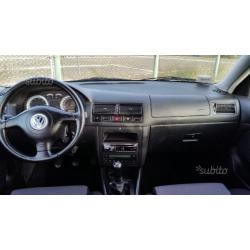 VOLKSWAGEN Golf 4ª serie - 2002