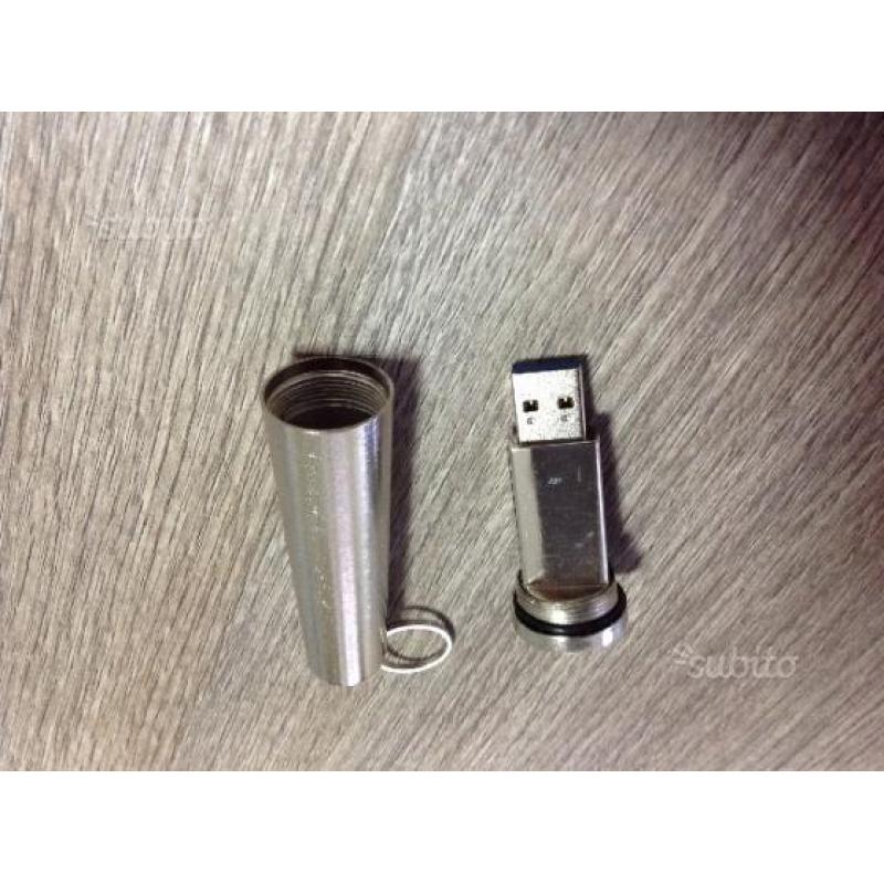 Chiave usb. 128 gb. LICE