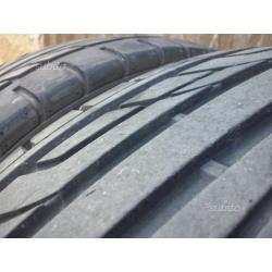 Gomme 215/45/17