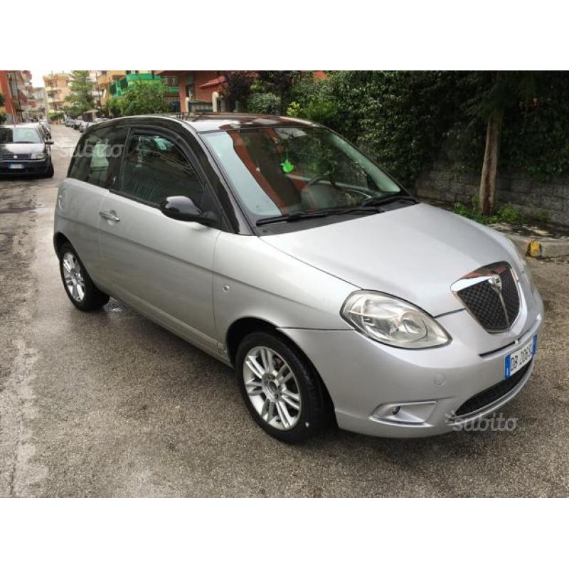 Lancia Ypsilon 1.3Multijet 90cv uniproprietario 07