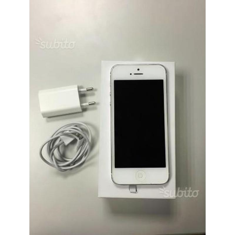 Iphone 5 originale 16 gb usato, con base dock