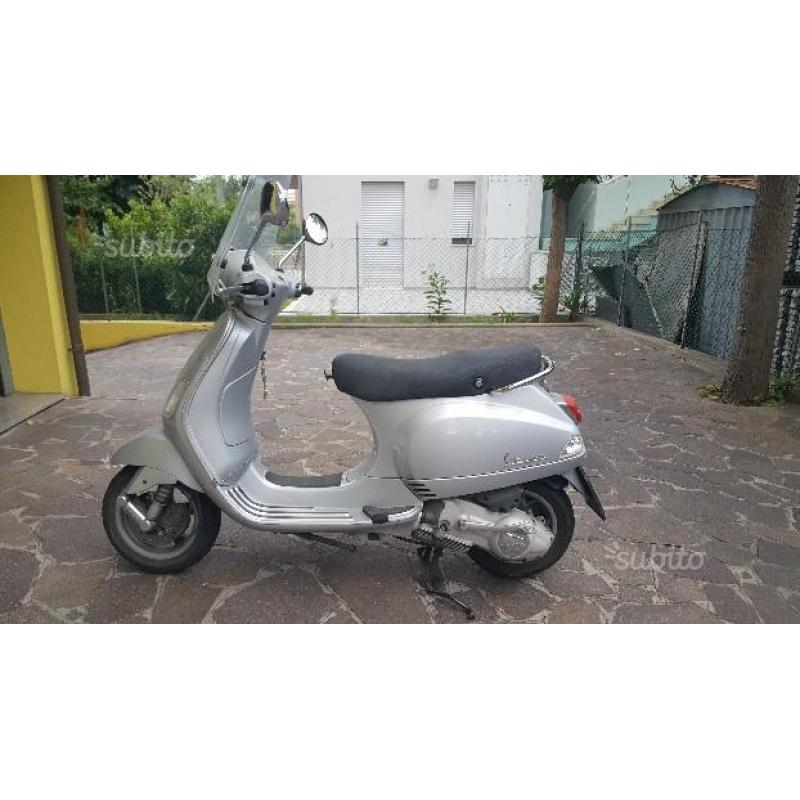 Piaggio Vespa 125 LX - 2006