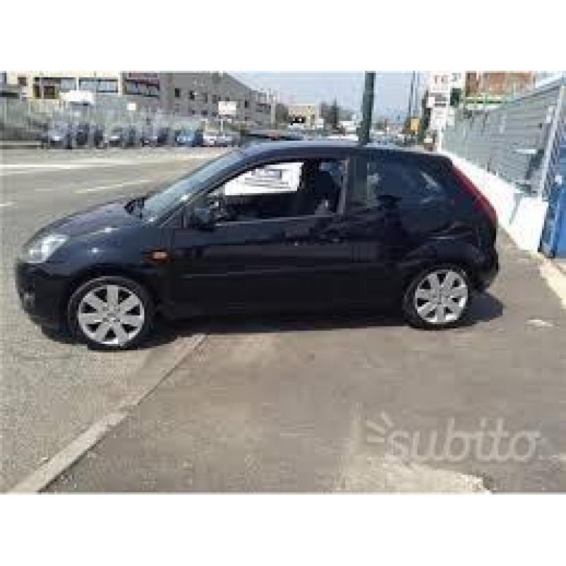 FORD FIESTA 1,4 TDCI GARANZiA 12 MESI