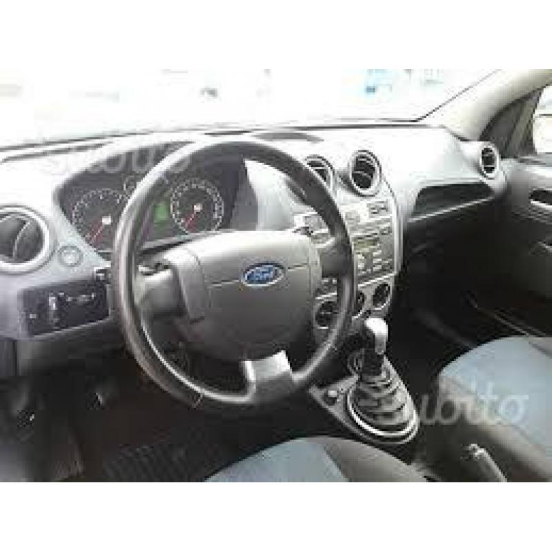 FORD FIESTA 1,4 TDCI GARANZiA 12 MESI