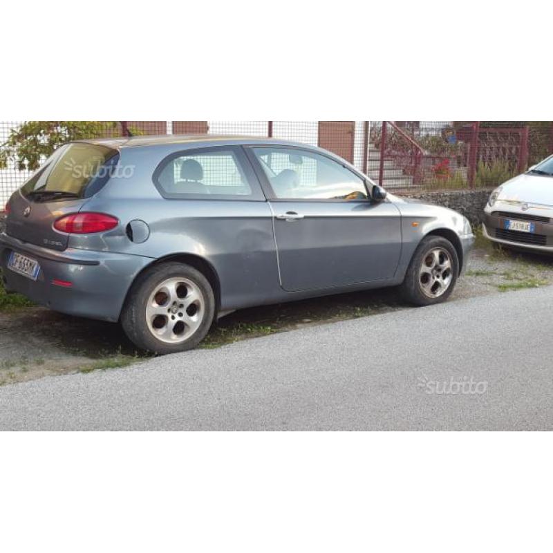 Alfa 147 distint 1.6 benzina 3 porte