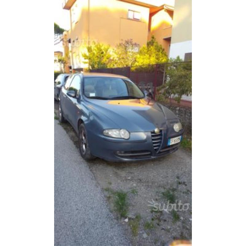 Alfa 147 distint 1.6 benzina 3 porte