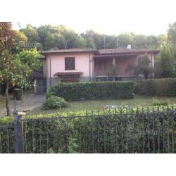 Bellissioma villa singola libera 4 lati giardino