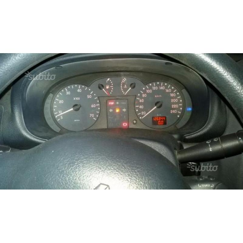 RENAULT Clio 2ª serie - 1999