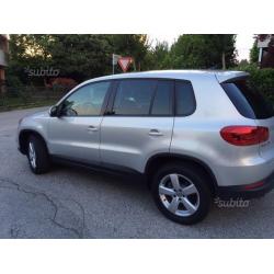 VOLKSWAGEN Tiguan - 2011