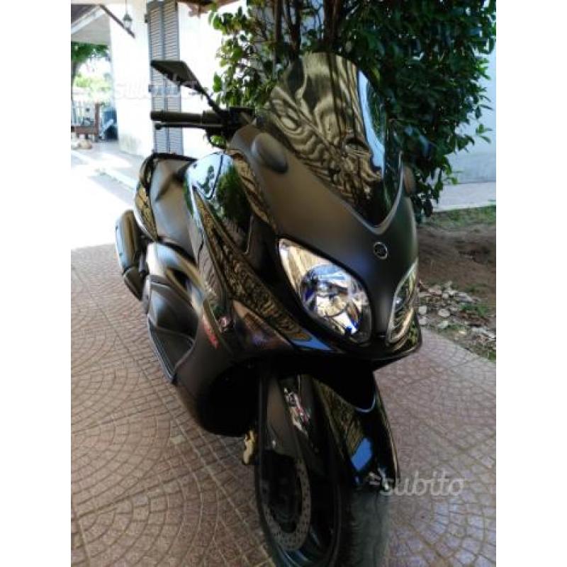 Tmax 2006 pochi km