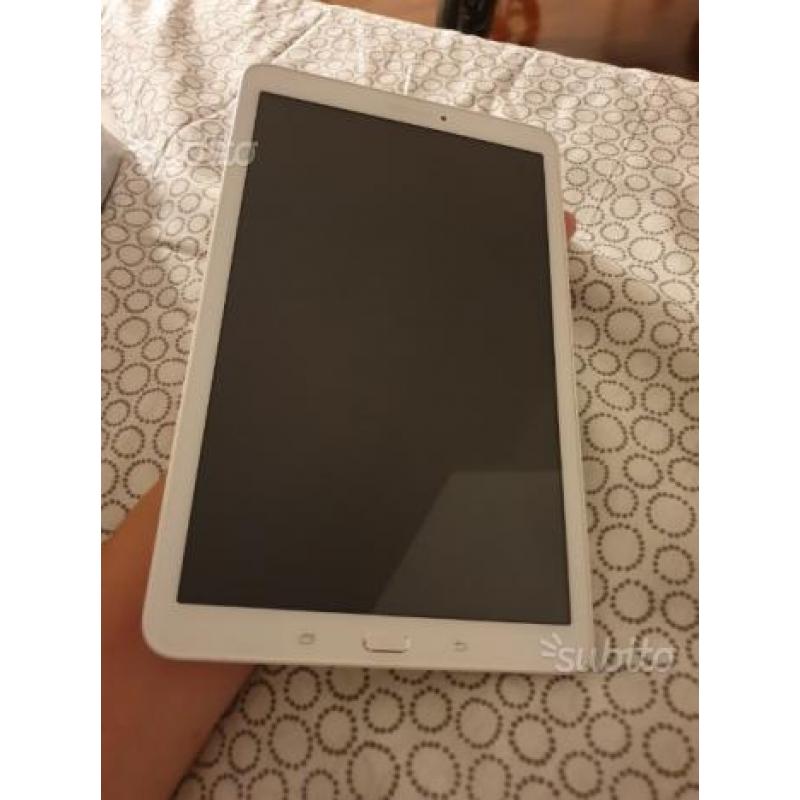 Samsung tab E 9.6 Wi-Fi + 3g