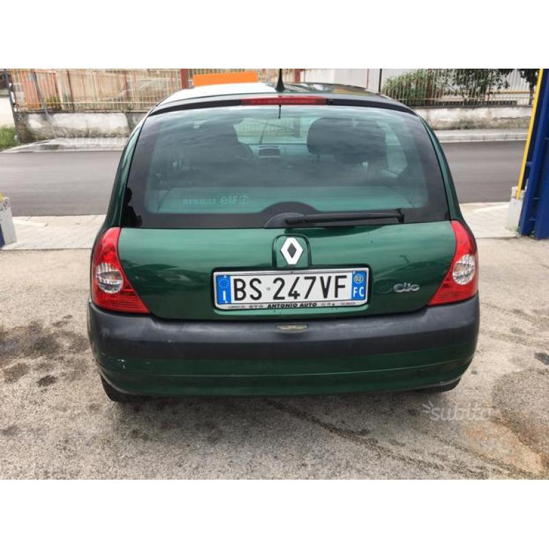 Renault clio