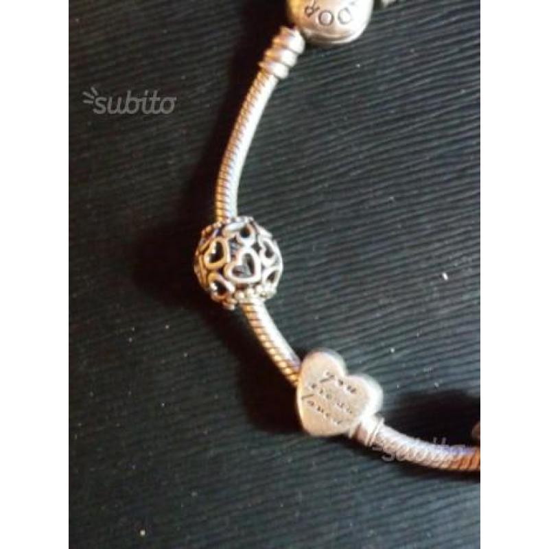 Bracciale pandora con 5 ciondoli