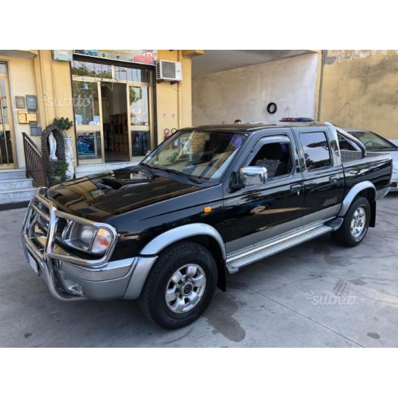 Nissan navara 2.5tdi pk autocarro 5 posti