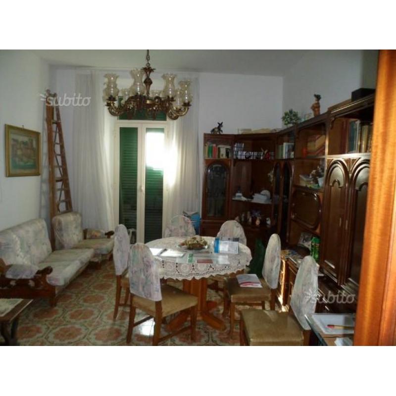 Diocleziano:Vista Mare:3 vani+acc.+balcone+p.auto