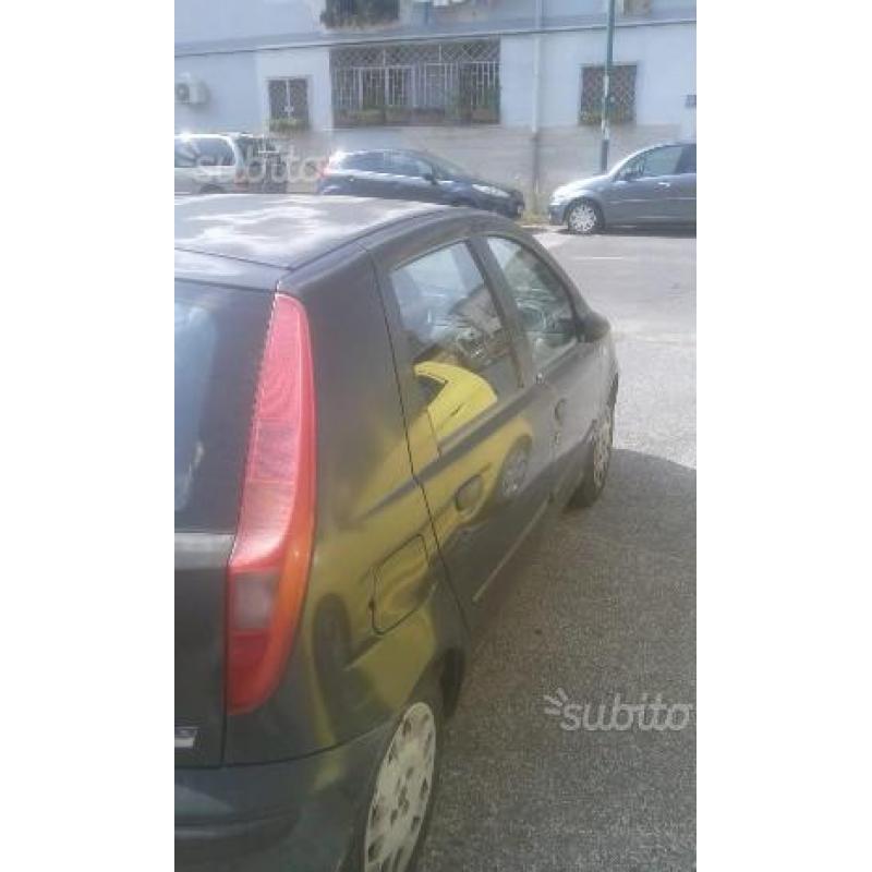 FIAT Punto 2ª serie - 2001